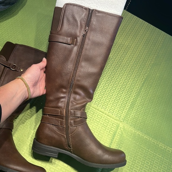 Brand new with box! Never worn fall/winter boots! Beautiful leather Denver Hayes - Picture 3 of 7